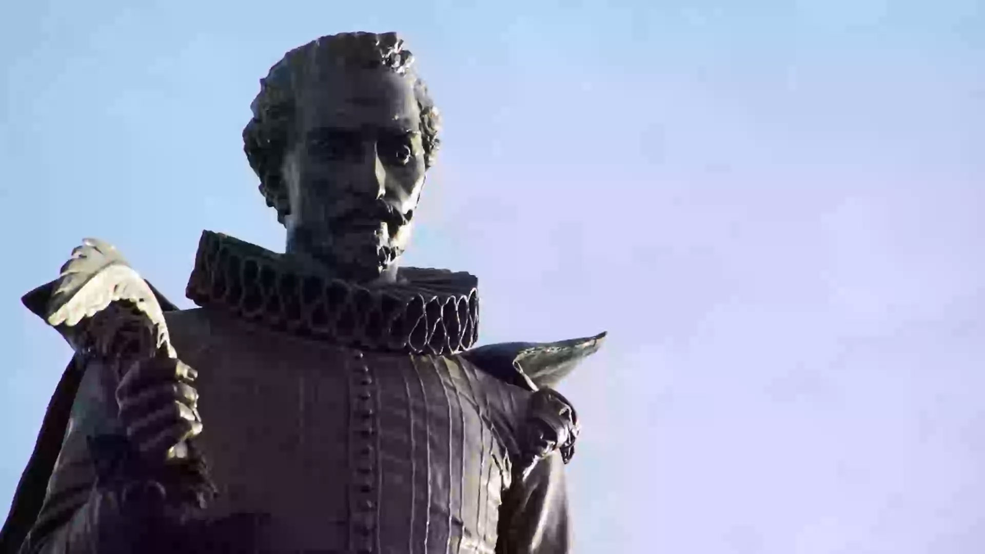 Estatua Cervantes