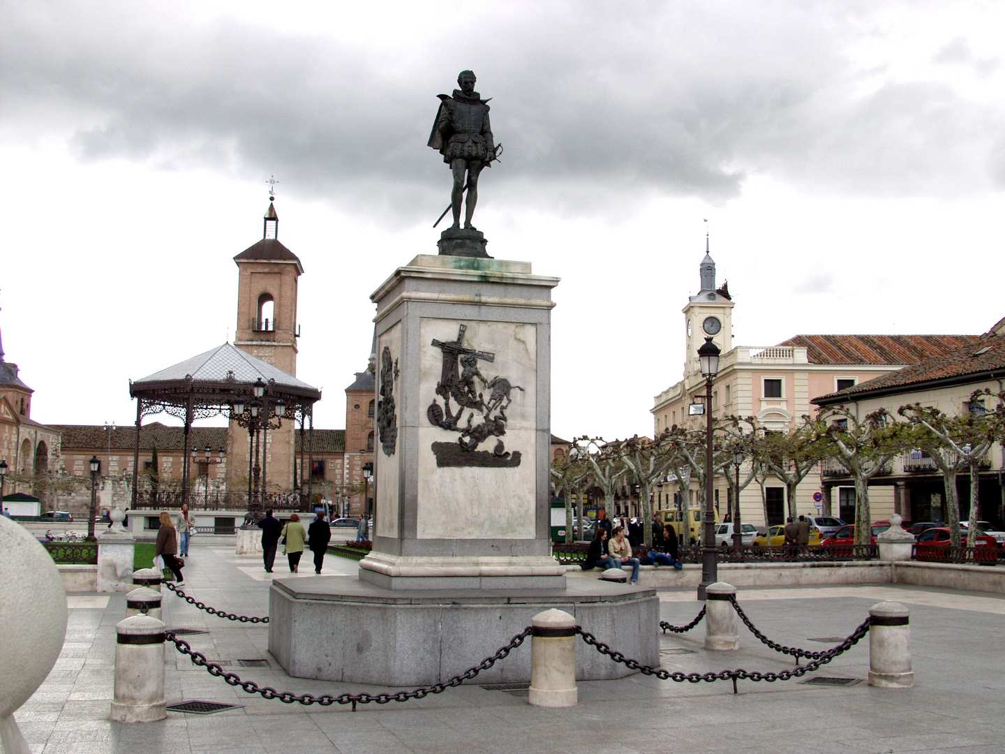 Estatua Miguel de Cervantes Alcalá de Henares