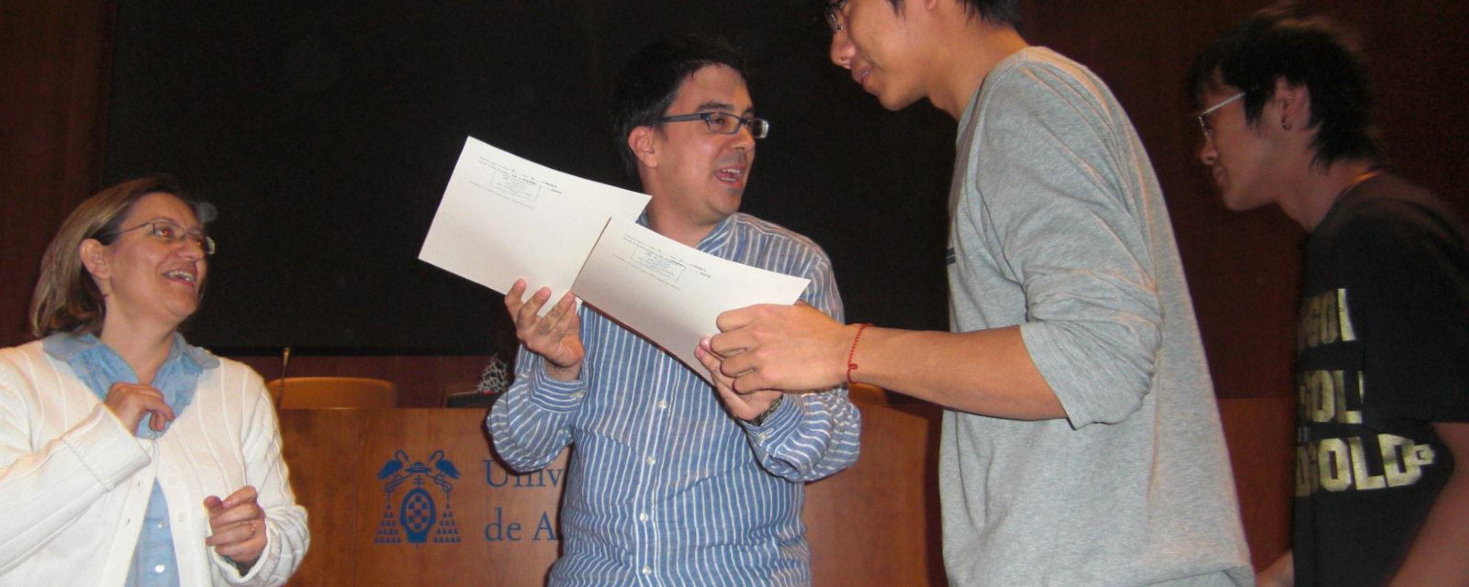 Entrega de diplomas (invierno 2009)