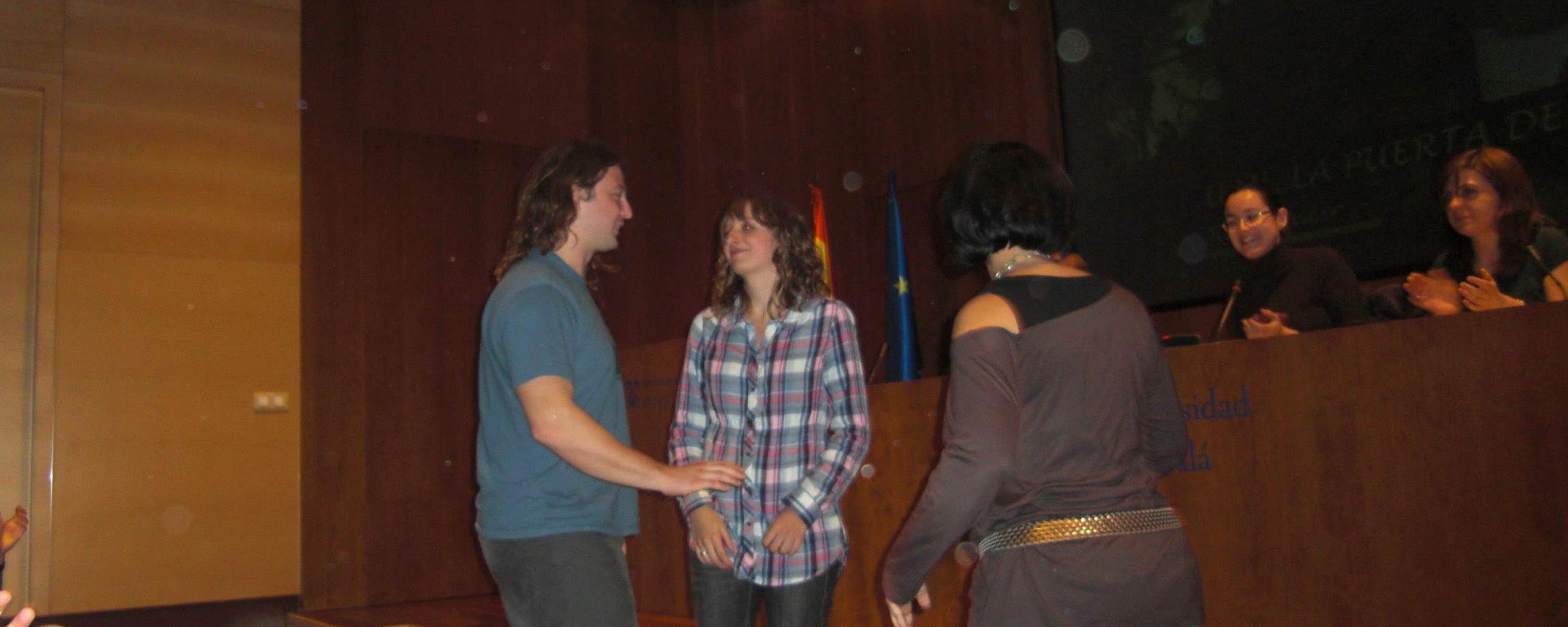 Estudiantes en la entrega de diplomas (invierno 2010)