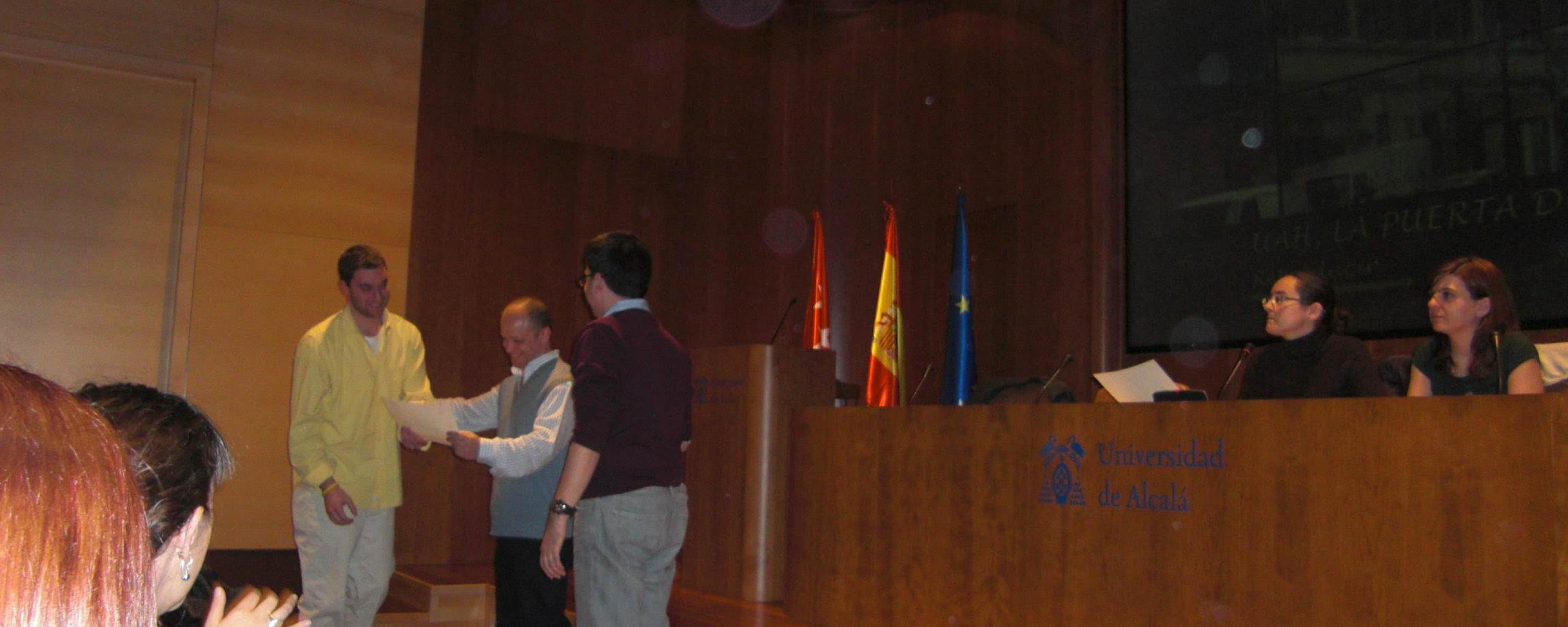 Estudiantes en la entrega de diplomas (invierno 2010)