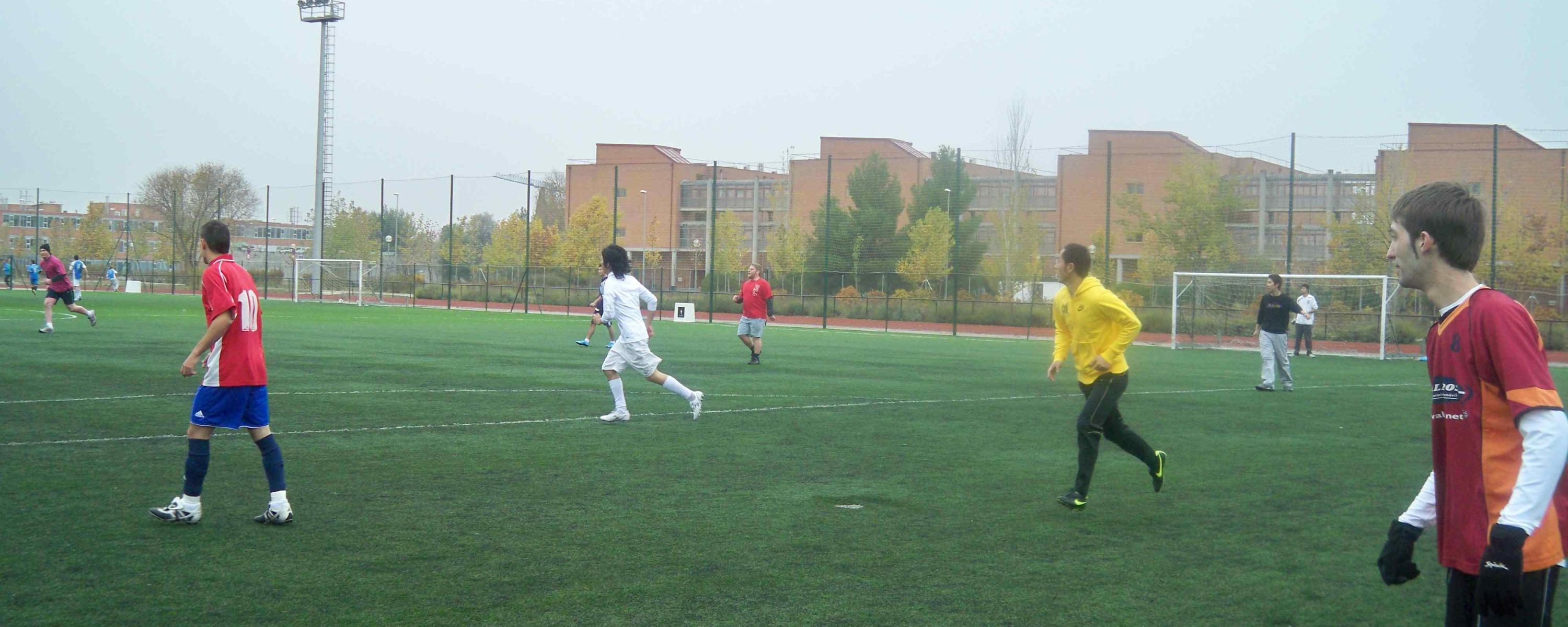 Actividad fútbol Alcalingua UAH