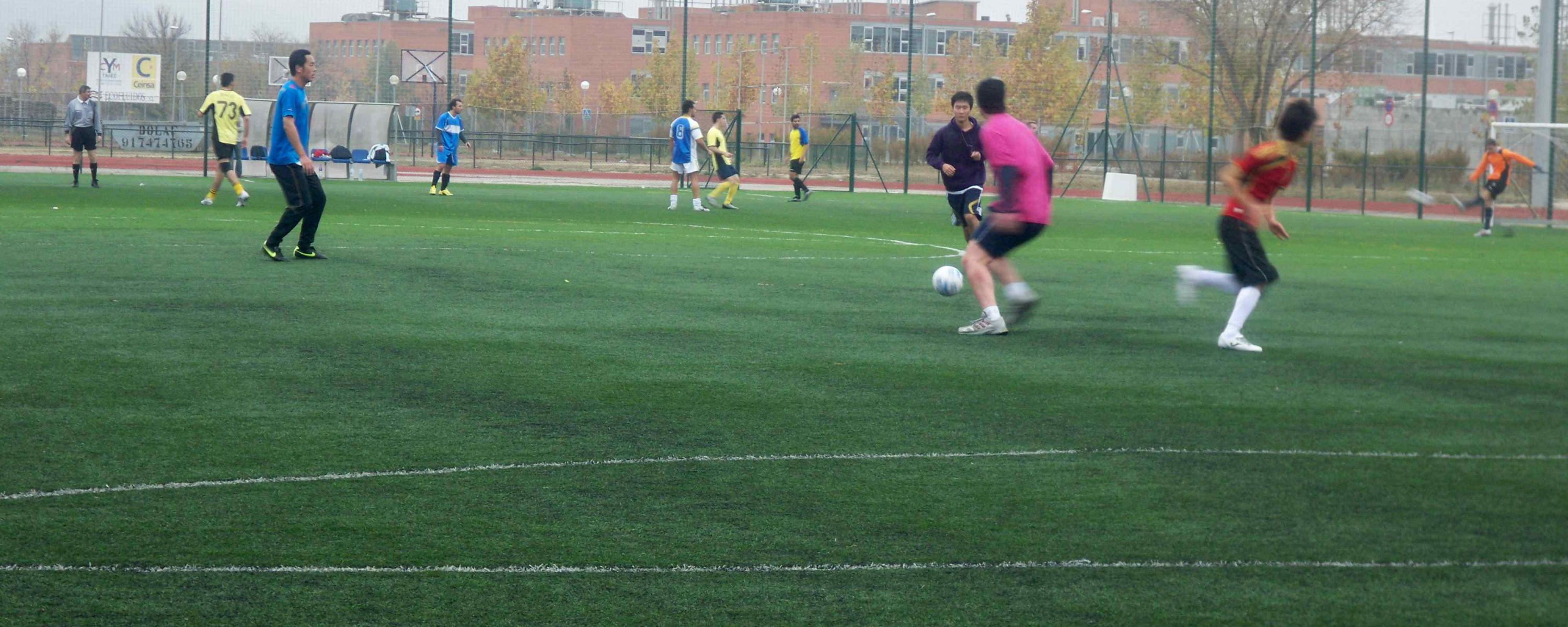Actividad fútbol Alcalingua UAH