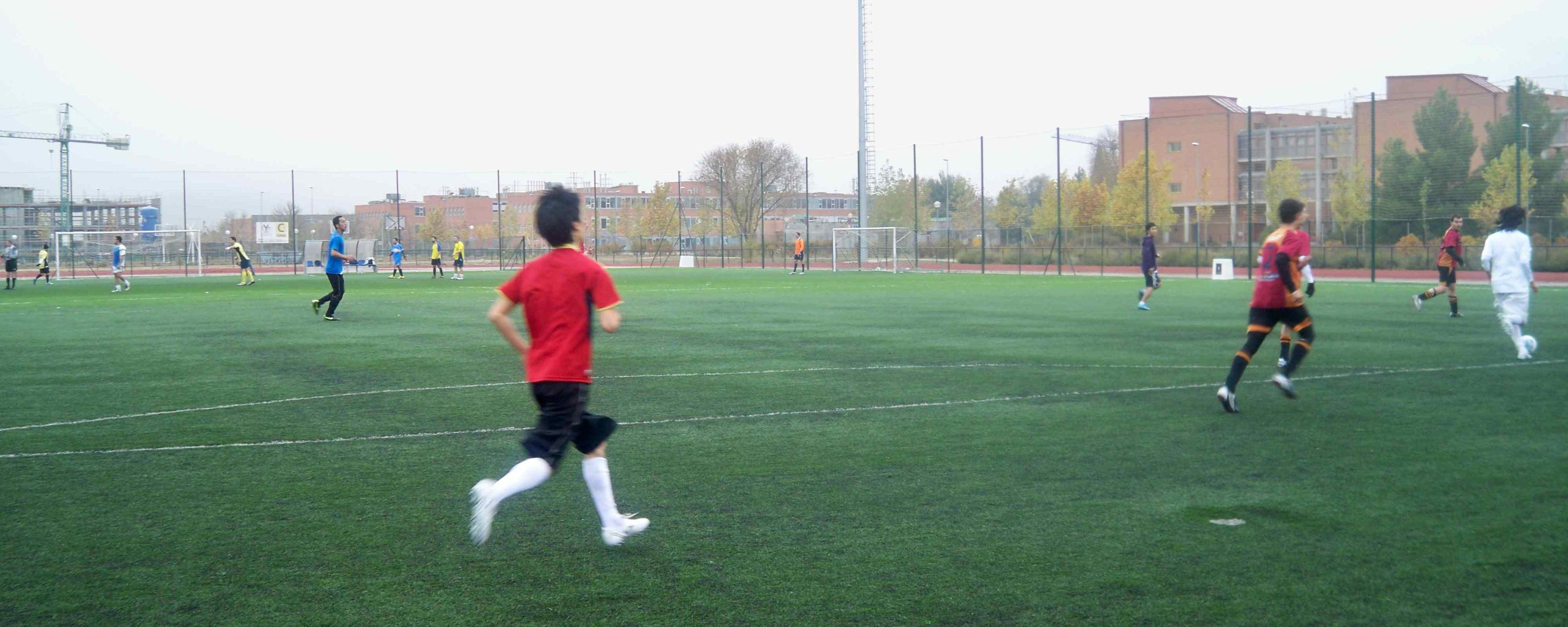 Actividad fútbol Alcalingua UAH