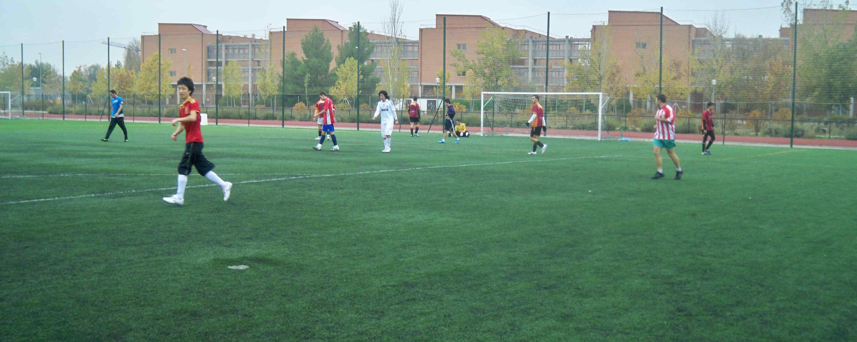 Actividad fútbol Alcalingua UAH