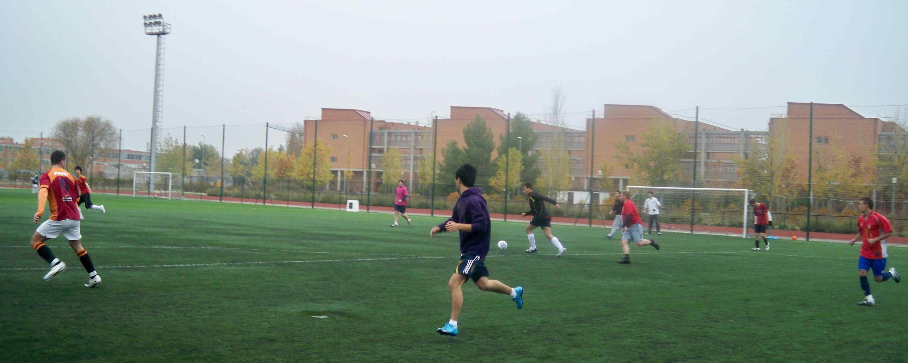 Actividad fútbol Alcalingua UAH