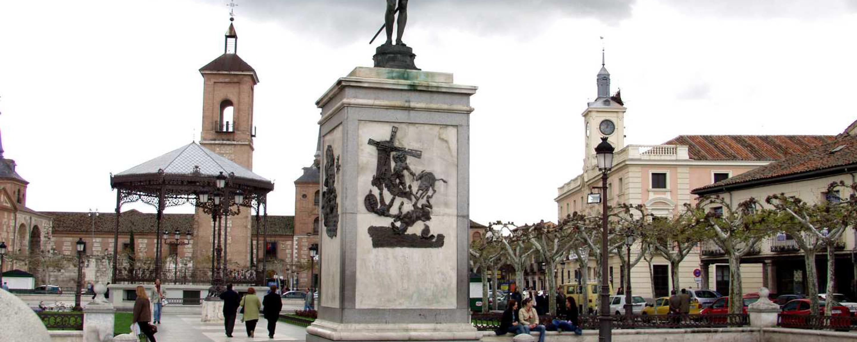 Estatua Miguel de Cervantes Alcalá de Henares